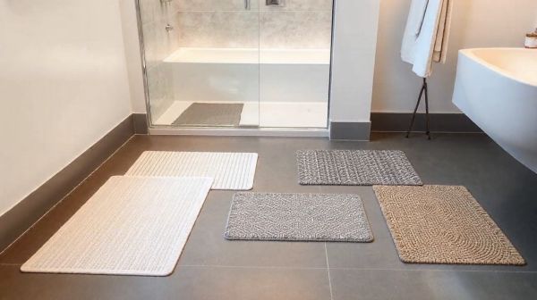 Top 5 tapis antidérapants pour une douche sécurisée